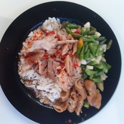 ขาหมูตรอกซุง (เจ้าเก่า) นายมัก (ตลาดสดธนบุรี2) ตลาดสดธนบุรี2
