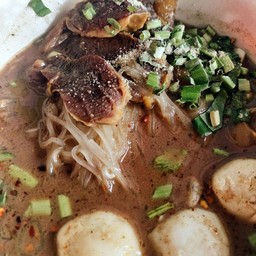 เตี๋ยวเรือซิ่ง by พิชยภา