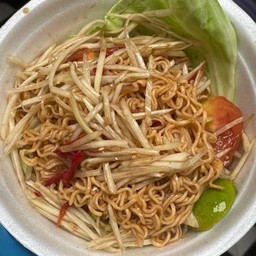 ส้มตำมาม่า