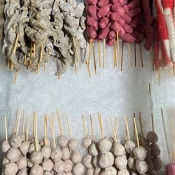 ลูกชิ้นทอดป้าน้อยน้ำจิ้มรสเด็ด2 By นายหนุ่ม