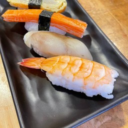 ซูชิเซต (4คำ) กุ้ง,ปูอัด,ไข่หวาน,ซาบะดอง