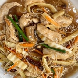 โกยซีหมี่ อกไก่