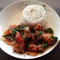 ข้าวไก่ผัดน้ำพริกเผาบางแสน