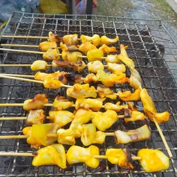 ปลาหมึกย่างน้ำจิ้มซีฟู้ด