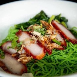 หมี่หยก หมูแดง