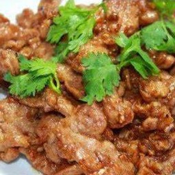 หมูกระเทียม