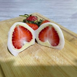 ไดฟูกุสตอเบอรี่ ไส้นมหนึบ Size L