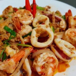 ทะเลผัดผงกะหรี่