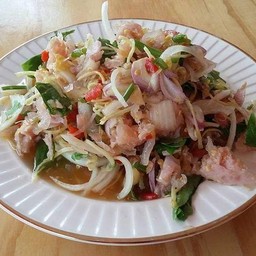 ยำแหนมสดใส่ขิงฝอย