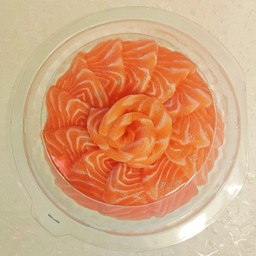 แซลมอนซาซิมิ 200กรัม (16 ชิ้น)