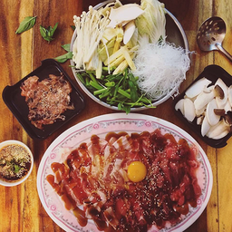 ชุดจุ่มหมูหรือเนื้อวัว