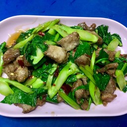 คะน้าหมูทอด(เป็นกับข้าว)