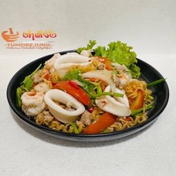 ยำมาม่าทะเล