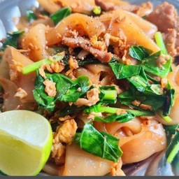 ผัดซีอิ๊วหมูชิ้น