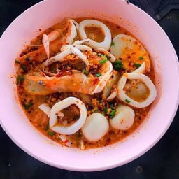 ก๋วยเตี๋ยวต้มยำทะเล