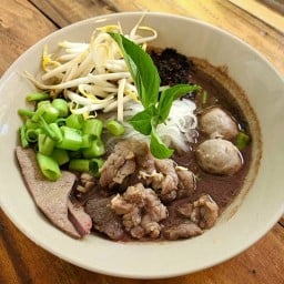 ร้านก๋วยเตี๋ยวเรือคลองบางตาล สูตรเด็ดเผ็ดพ่นไฟ บิ๊กซี เคหะฯพระราม2