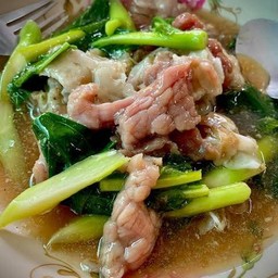 ราดหน้าเนื้อ