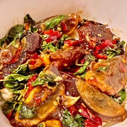 กะเพราไข่เยี่ยวม้าเพียวๆ เป็นกับข้าว