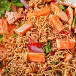 ยำมาม่าต้มยำน้ำข้น_ปูอัด