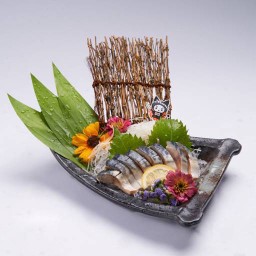 ซาบะดอง ซาชิมิ 8 ชิ้น