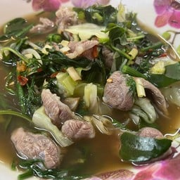 แกงอ่อมน่องลาย