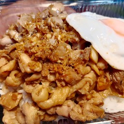 ข้าวไก่กระเทียม