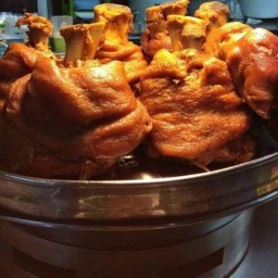 น้าอร ขาหมูอบน้ำผึ้ง ข้าวมันไก่