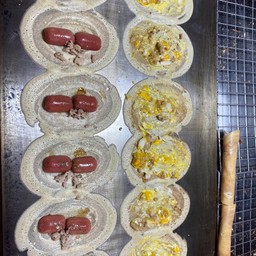 เซตไส้ไข่นก + ไส้กรอก ( 10 ชิ้น )