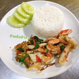 ผัดกะเพราราดข้าว