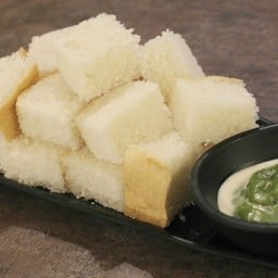 ปังนึ่ง+สังขยาใบเตย