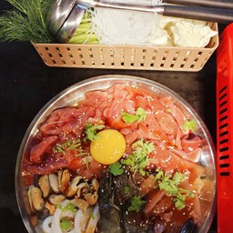 แจ่วฮ้อนชุดใหญ่รวมหมูทะเล