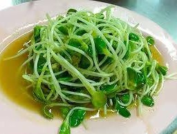 ต้นอ่อนผัดน้ำมันหอย