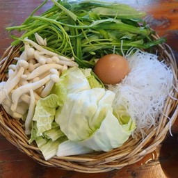 ผักรวมวุ้นเส้นเเละไข่