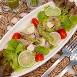 ยำหมูมะนาว