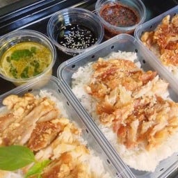 ร้านเป๋าตุงอาหารจานด่วน/ตามสั่ง เลิสเร่อ