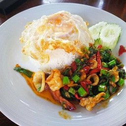 ผัดฉ่าราดข้าว