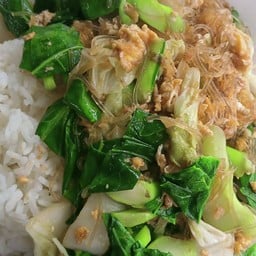 ข้าวผัดวุ้นเส้นใส่ไข่