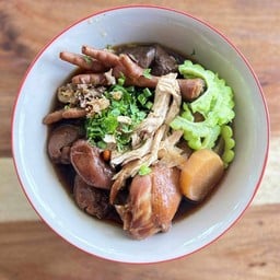 เตี๋ยวไก่มะระเต็มข้อ ล่อเต็มตีน