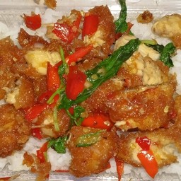 กะเพราไก่กรอบ