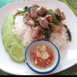หมูทอดกระเทียม