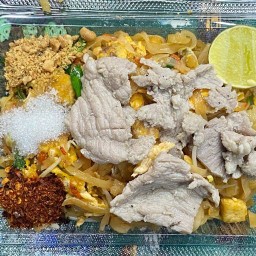 ข้าวกล่อง ตลาดริมเขื่อน โพธาราม
