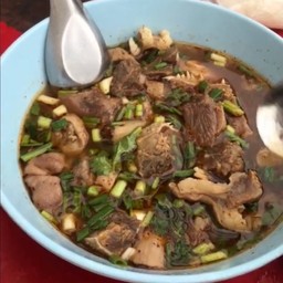 ต้มแซ่บเครื่องในเนื้อ