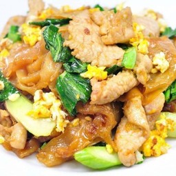 ผัดซีอิ้วหมู