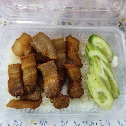 ข้าวหมูสามชั้นทอดน้ำปลา+น้ำปลาพริก3รส