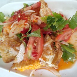 ยำไข่ดาว