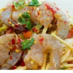 ตำมะม่วงเกาเเหลากุ้งสดน้ำปลาร้า