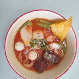 ปันสุข ก๋วยเตี๋ยวหมู เย็นตาโฟ ต้มยำ ปันสุข วัชรพล สาขา 2
