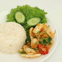 ปลาหมึกผัดขึ้นฉ่าย