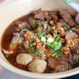 เกาเหลาเนื้อน้ำตก