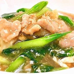 ราดหน้าหมูหมัก